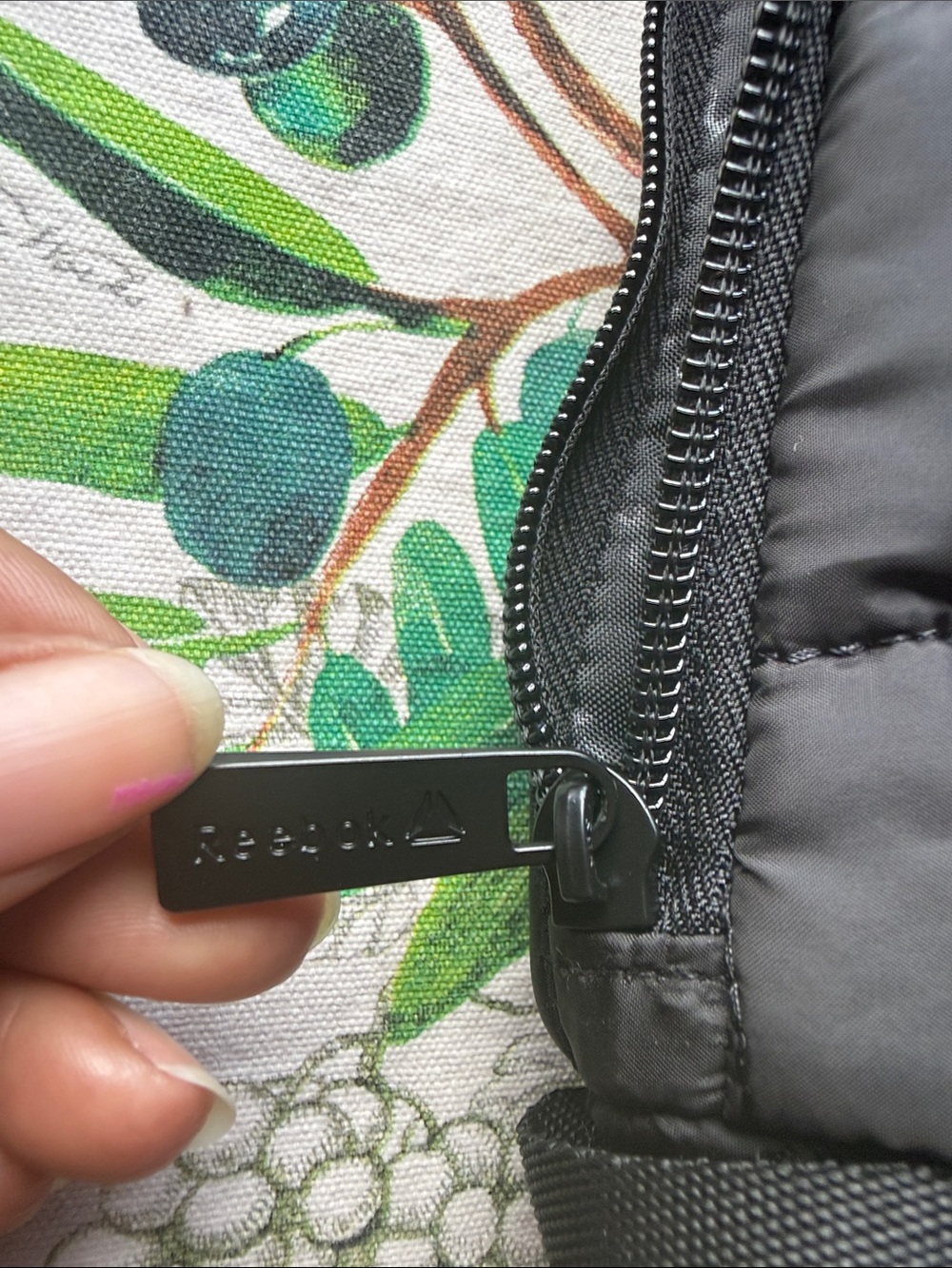 Reebok Quilted Shoulder Bag in Black - Picture 6 of 8